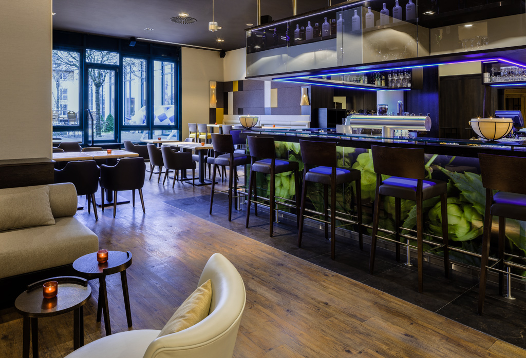 loden-bar-munich-airport-marriott-hotel.jpg